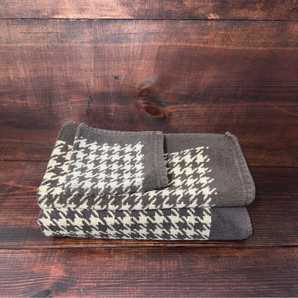 CHAPS Home Brown / Tan Houndstooth 3pc Bath Hand & Washcloth Towel Set